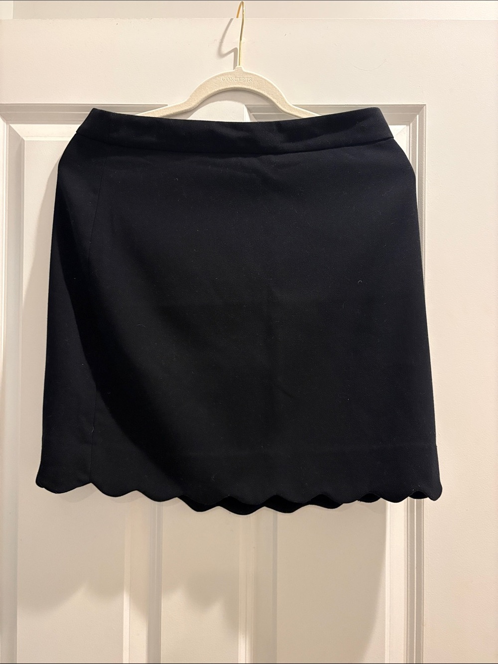 Black Scalloped Hem Women's Skirt